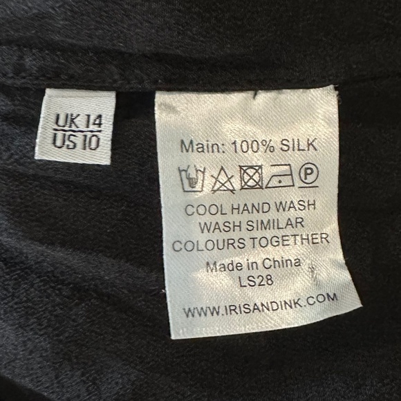 IRIS & INK Black 100% Silk Long-Sleeve Button-up Shirt - Size US 10 - Picture 10 of 10